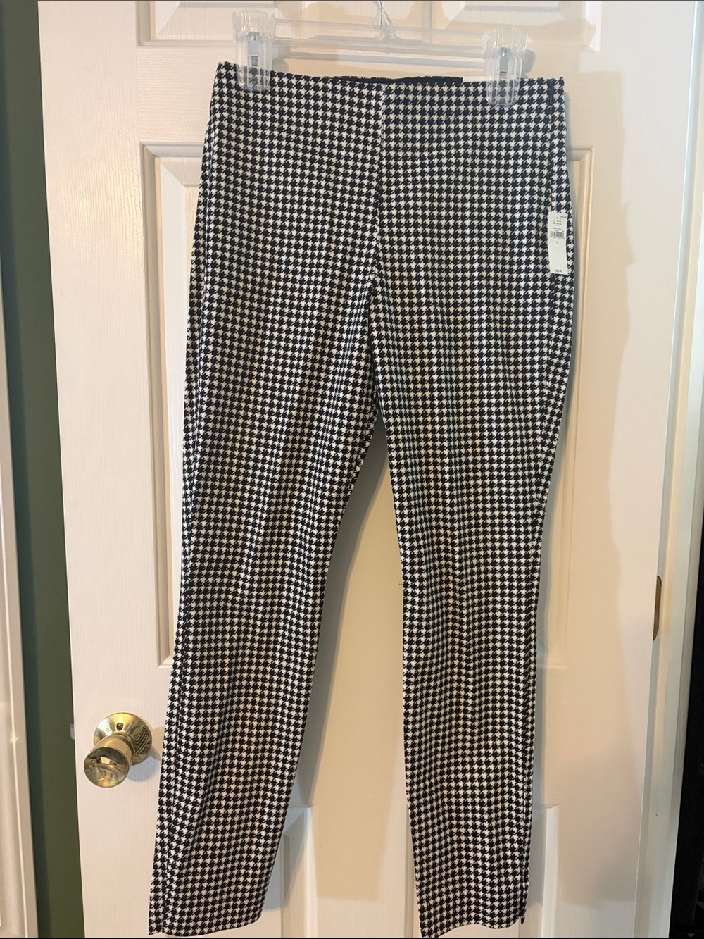 Old Navy Black and White Houndstooth Ankle Pants